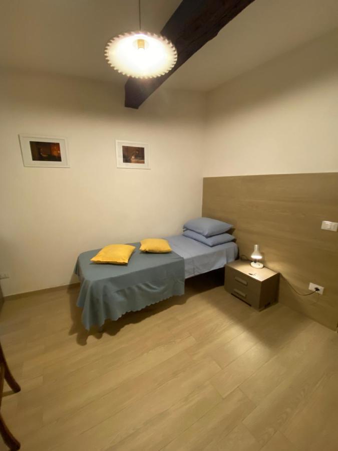 Acqua D'Orcio Apartment เรจโจเอมิเลีย ภายนอก รูปภาพ